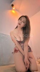 MASAJES EN BARCELONA JOVEN ASIATICA