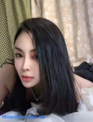  JOVEN CARIÑOSA ORIENTAL EN BCN