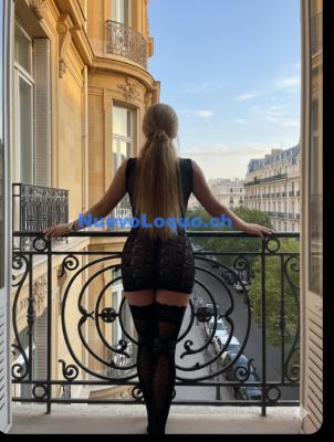  MILF CON ELEGANCIA SEXY ENCANTADORA