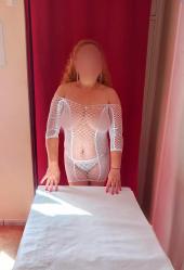 MASAJISTA PROFESIONAL TITULADA, TE HARé EL MEJOR MASAJE Y ALGO MáS