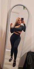 MIA CON CURVAS PERFECTAS