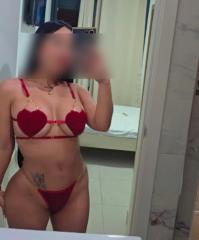 DANIELA PURO FUEGO Y COMPLICIDAD ME MUEVO POR TODA LA CIUDAD