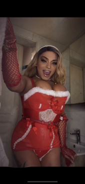 Pelirroja espectacular masajista