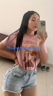 Sara sexy chica complaciente y cariñosa