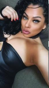 Sandra milf buenorra explosiva un volcan exactriz pelicula