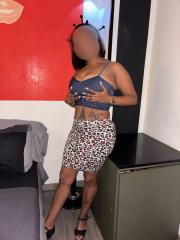 Nicole Sexi y atractiva juguetona Dominicana