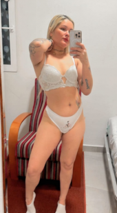 NOVEDAD, TAYLA RUBIA GUAPA, CUERPAZO DE ATAQUE