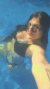 ZOE // SENSUAL, SEXY , ELEGANTE..