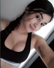 Alejandra colombiana 23 años