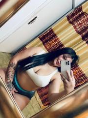 Colombiana jovencita cuerpazo LATINA SEXI