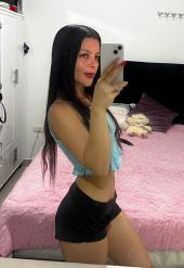 Pelinegra con clase… y con ganas de perder el control contigo