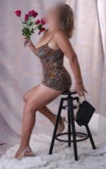 Valentina latina exuberante