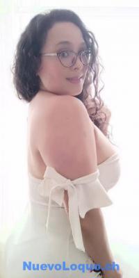 EMILIA nena con boca dulce ... 1 hora 50 rosas