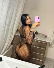 SOY MIA UNA HERMOSA Y ATRACTIVA LATINA, MUY SENSUAL, EXOTICA Y COMPLACIENTE