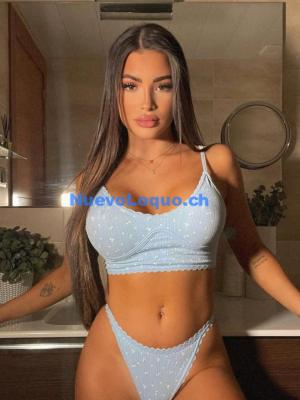  Morenita joven nueva por la zona