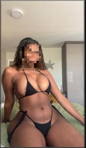 Samanta dulce y risueña para la diversión